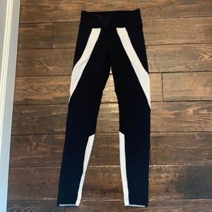 Black and white Koral leggings